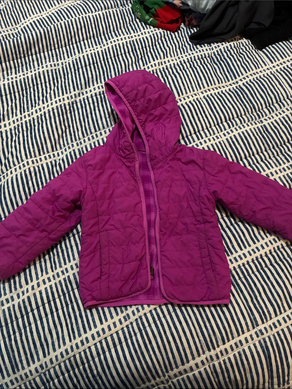 Columbia Girls' Reversible Hooded Puffer Jacket - Magenta